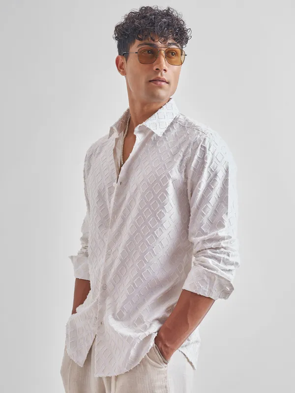 Men Slim Fit Casual Shirt