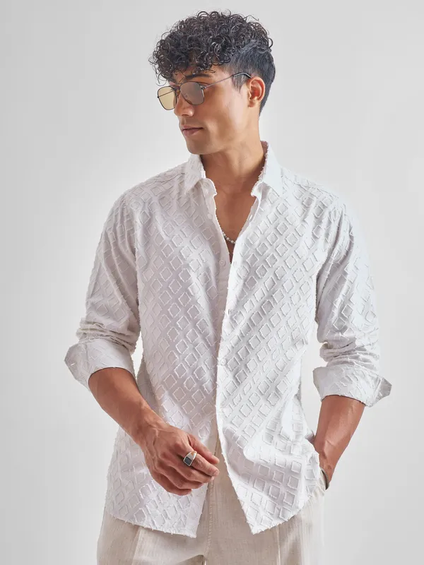 Men Slim Fit Casual Shirt