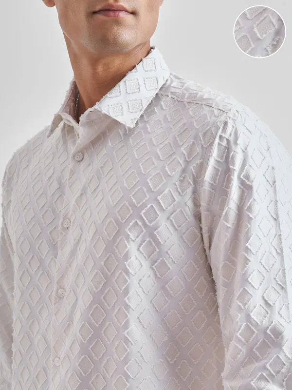 Men Slim Fit Casual Shirt