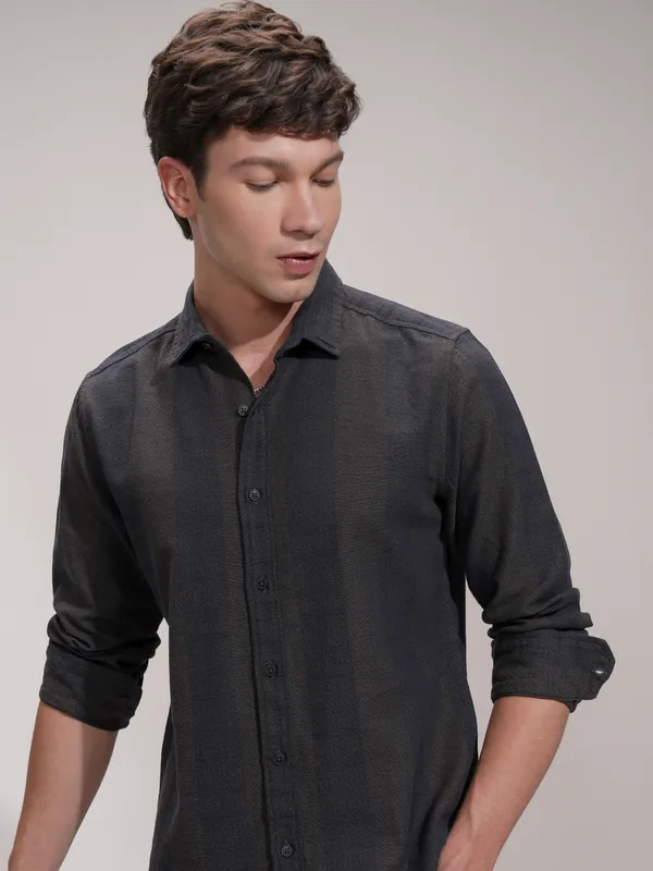 Highlander Men Navy Blue Self Design Slim Fit Casual Shirt