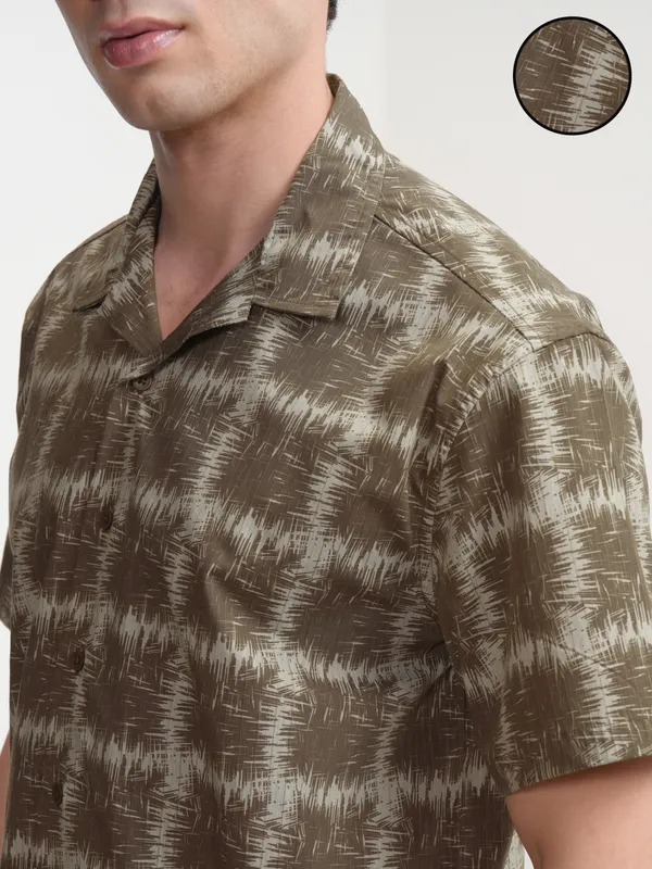 Highlander Men Olive Printed Relaxed Fit Casual Shirt