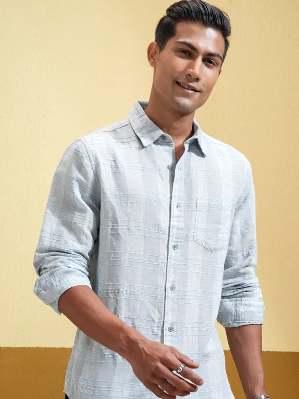 Highlander Men Blue Checked Slim Fit Casual Shirt