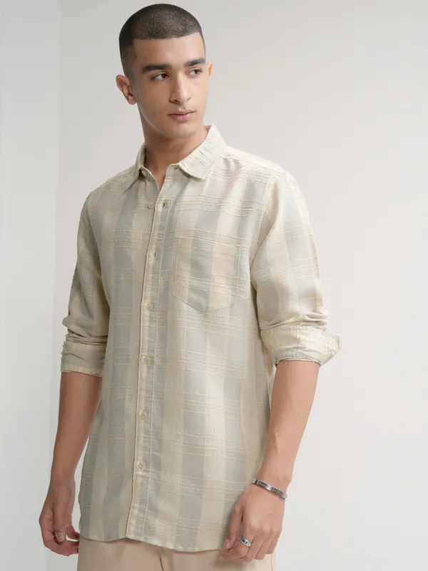 Highlander Men Beige Checked Slim Fit Casual Shirt