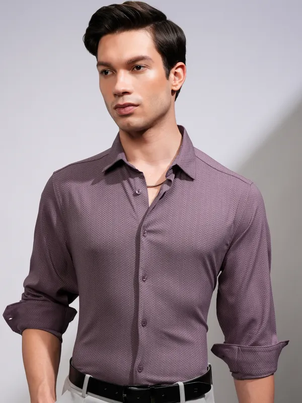 Highlander Men Mauve Textured Slim Fit Casual Shirt