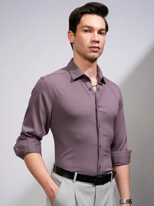 Highlander Men Mauve Textured Slim Fit Casual Shirt