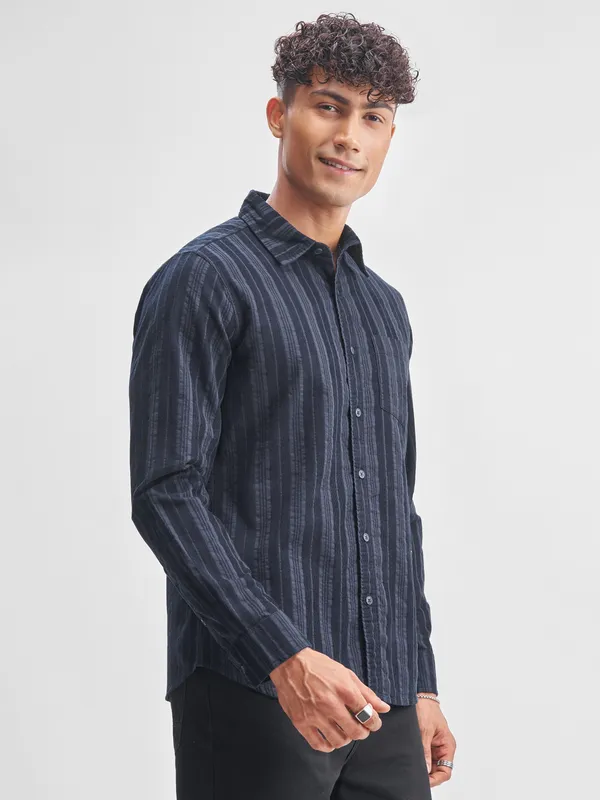 Highlander Men Navy Blue Striped Slim Fit Casual Shirt
