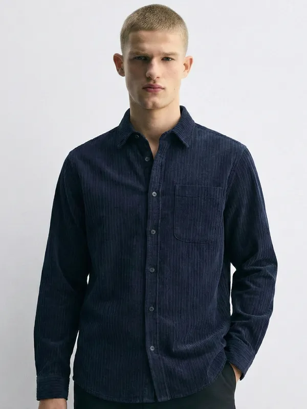 Highlander Men Navy Blue Self Design Slim Fit Casual Shirt