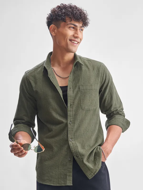 Highlander Men Olive Self Design Slim Fit Casual Shirt