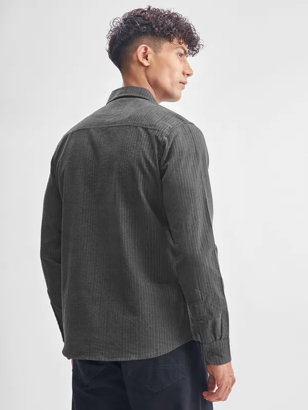 Highlander Men Grey Self Design Slim Fit Casual Shirt