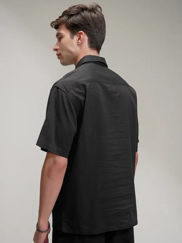 Highlander Men Black Self Design Oversized Fit Casual Shirt