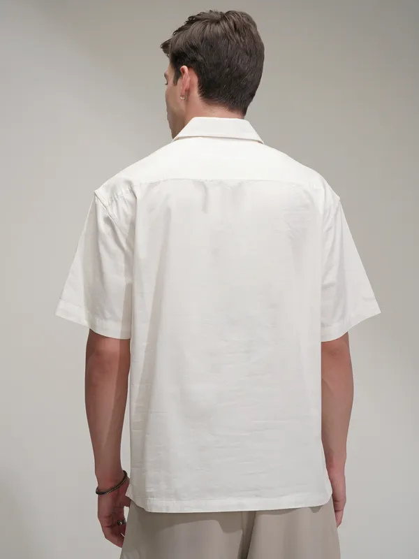 Highlander Men White Self Design Oversized Fit Casual Shirt