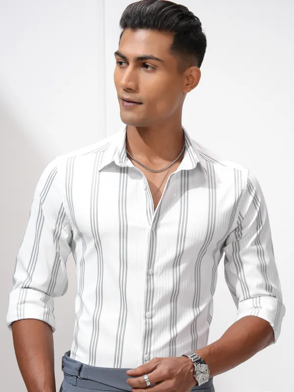 Highlander Men White Striped Slim Fit Casual Shirt