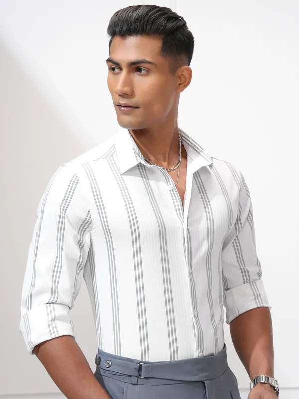 Highlander Men White Striped Slim Fit Casual Shirt