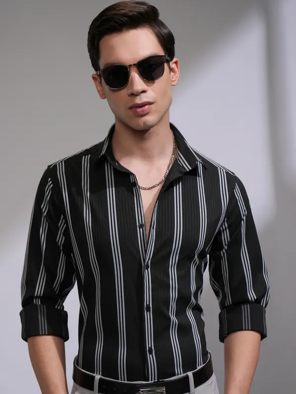 Highlander Men Black Striped Slim Fit Casual Shirt