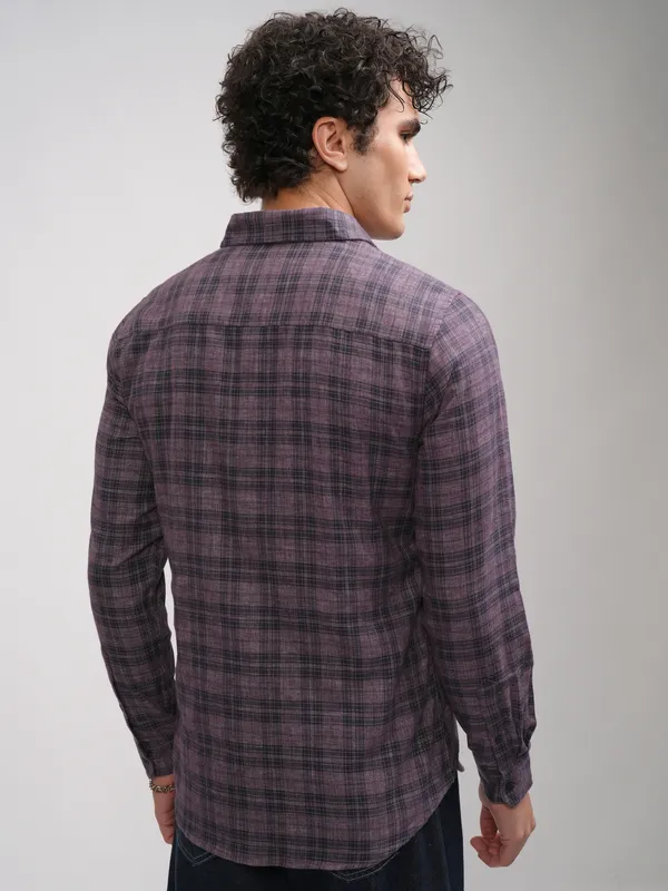 Highlander Men Mauve Checked Slim Fit Casual Shirt