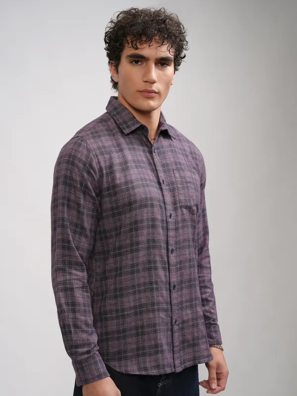 Highlander Men Mauve Checked Slim Fit Casual Shirt