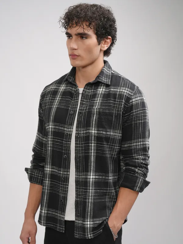 Highlander Men Black Checked Slim Fit Casual Shirt