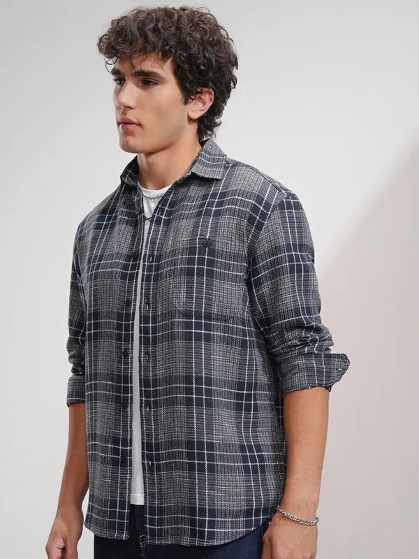 Highlander Men Navy Blue Checked Relaxed Fit Casual Shirt
