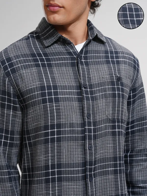 Highlander Men Navy Blue Checked Relaxed Fit Casual Shirt