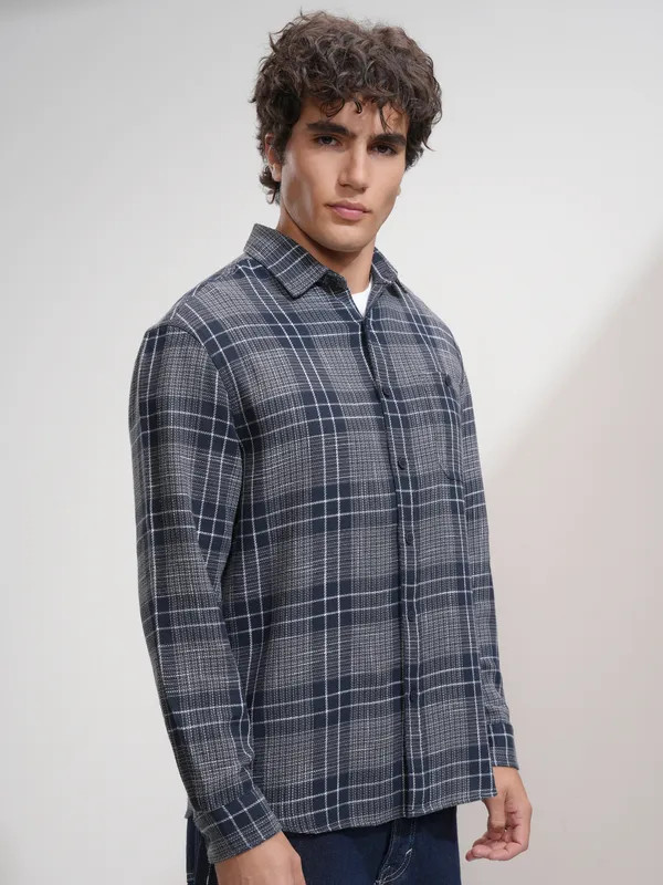 Highlander Men Navy Blue Checked Relaxed Fit Casual Shirt