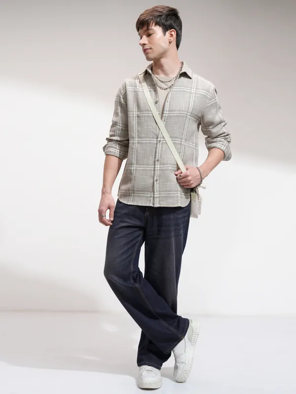 Highlander Men Beige Checked Relaxed Fit Casual Shirt