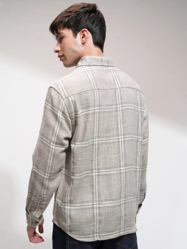 Highlander Men Beige Checked Relaxed Fit Casual Shirt