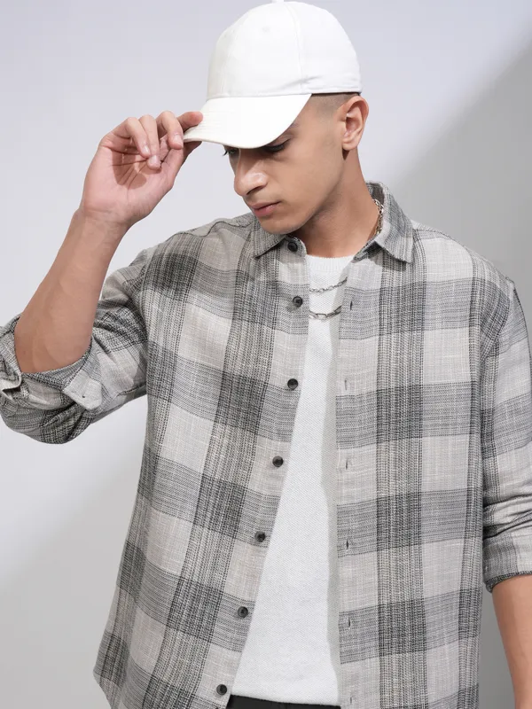 Highlander Men Grey Checked Relaxed Fit Casual Shirt