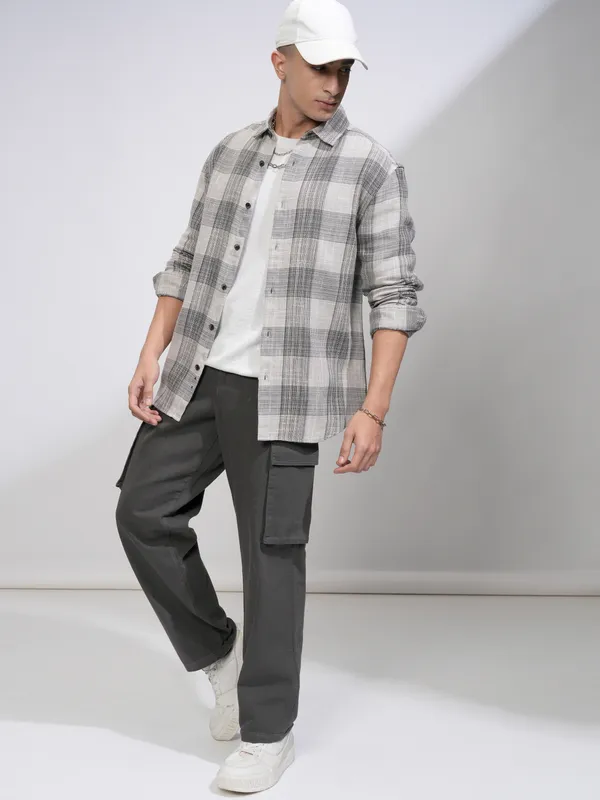Highlander Men Grey Checked Relaxed Fit Casual Shirt
