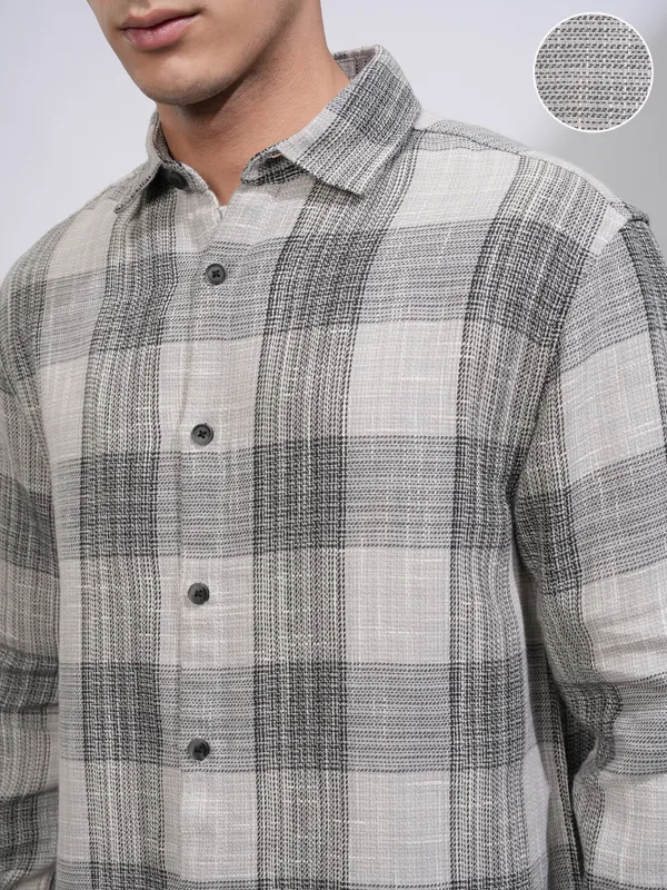 Highlander Men Grey Checked Relaxed Fit Casual Shirt
