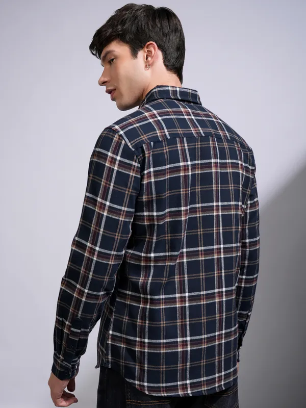 Highlander Men Navy Blue Checked Slim Fit Casual Shirt
