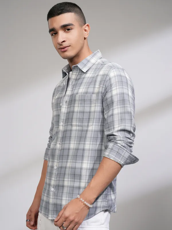 Highlander Men Blue Checked Slim Fit Casual Shirt