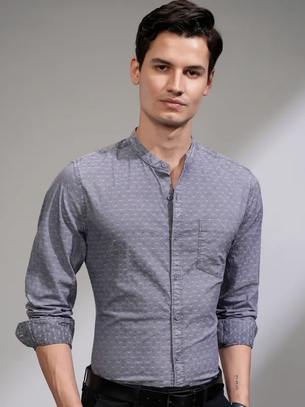 Highlander Men Blue Textured Slim Fit Casual Shirt