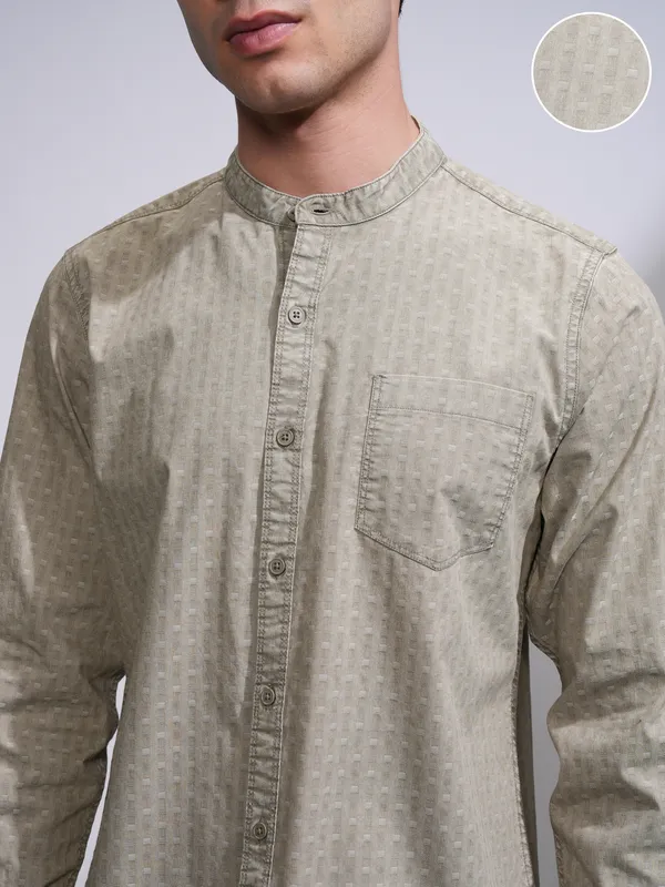 Highlander Men Olive Self Design Slim Fit Casual Shirt