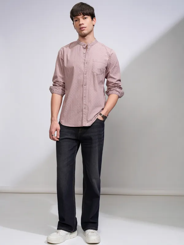 Highlander Men Pink Checked Slim Fit Casual Shirt