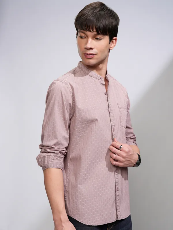 Highlander Men Pink Checked Slim Fit Casual Shirt