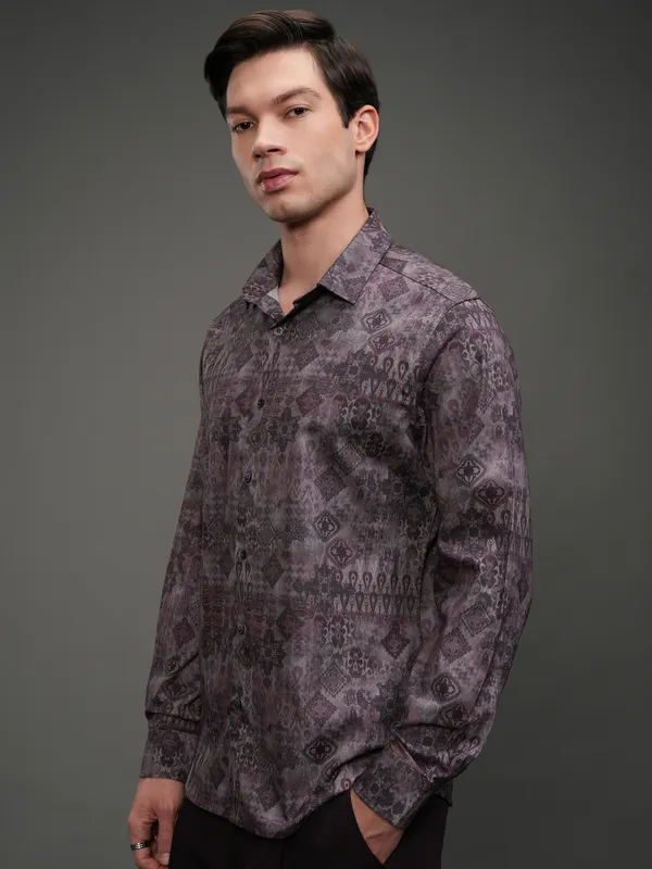 Highlander Men Mauve Printed Slim Fit Casual Shirt