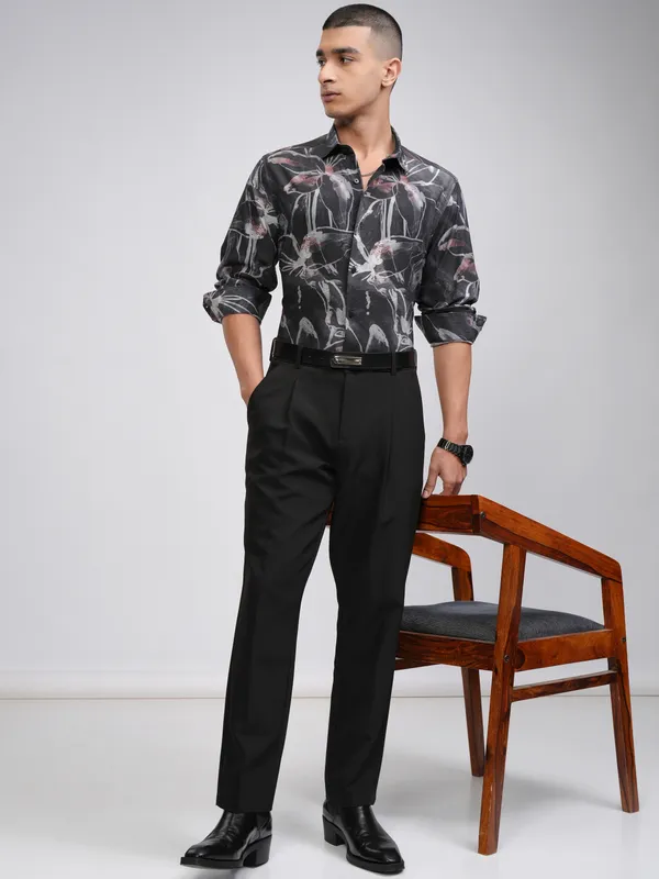 Highlander Men Charcoal Printed Slim Fit Casual Shirt