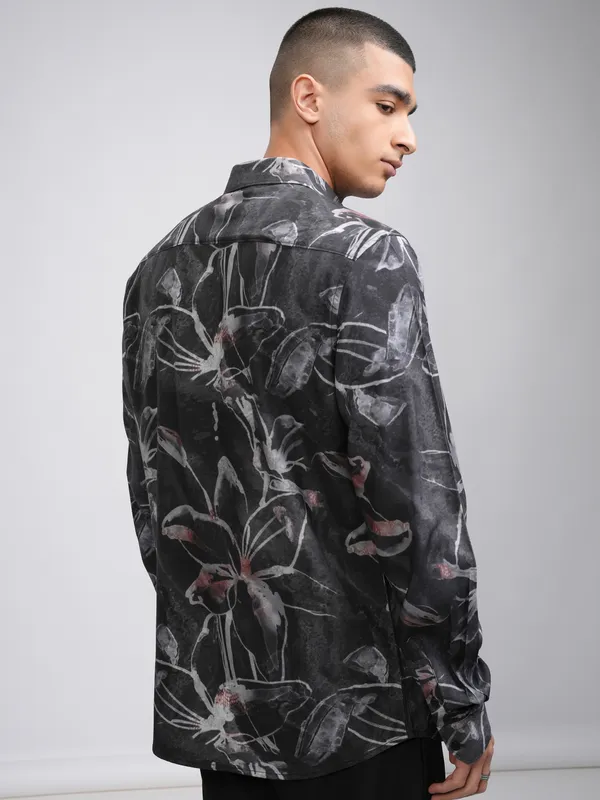 Highlander Men Charcoal Printed Slim Fit Casual Shirt