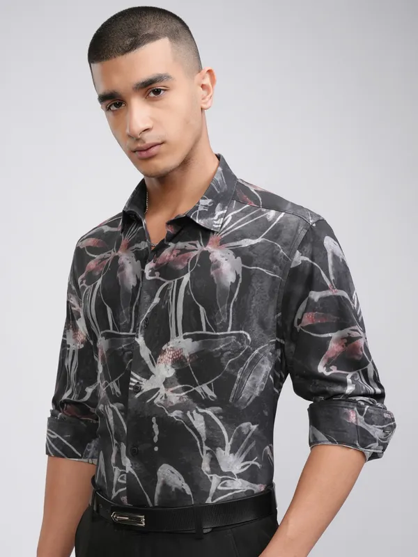Highlander Men Charcoal Printed Slim Fit Casual Shirt