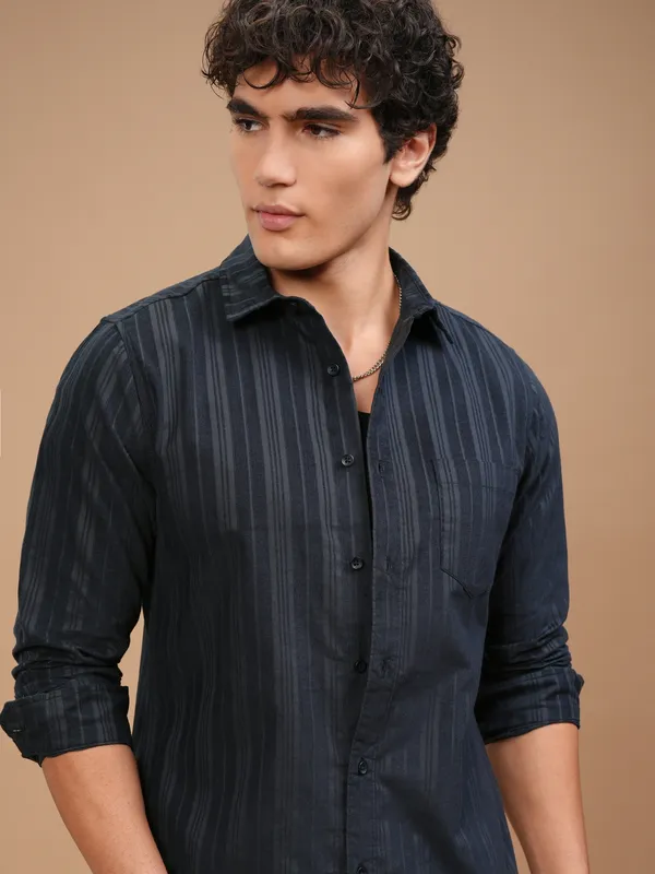 Men Slim Fit Casual Shirt