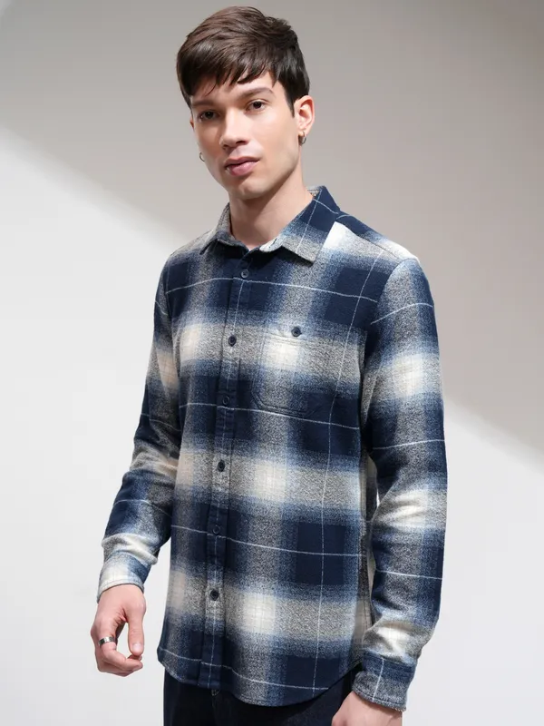 Men Slim Fit Casual Shirt