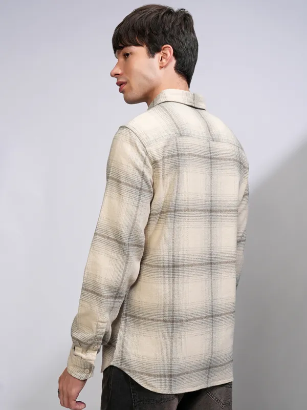 Highlander Men Beige Checked Slim Fit Casual Shirt