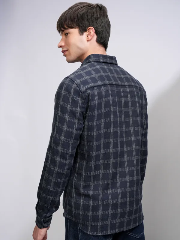 Highlander Men Navy Blue Checked Slim Fit Casual Shirt