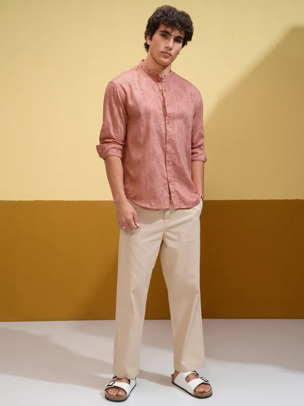 Highlander Men Peach Printed Relaxed Fit Casual Shirt