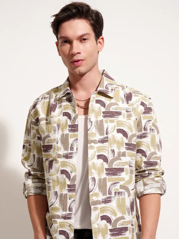 Highlander Men White Printed Relaxed Fit Casual Shirt