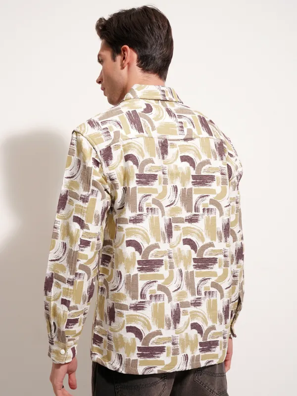 Highlander Men White Printed Relaxed Fit Casual Shirt