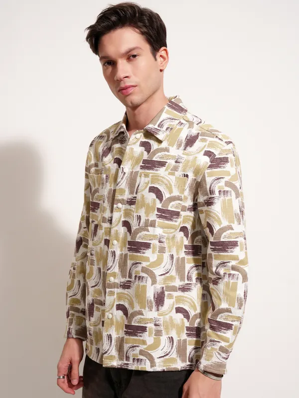 Highlander Men White Printed Relaxed Fit Casual Shirt