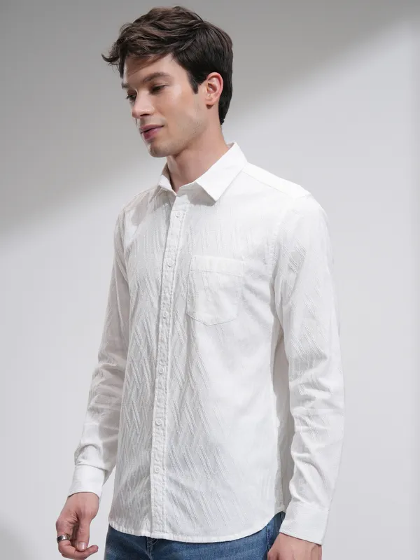 Highlander Men White Self Design Slim Fit Casual Shirt