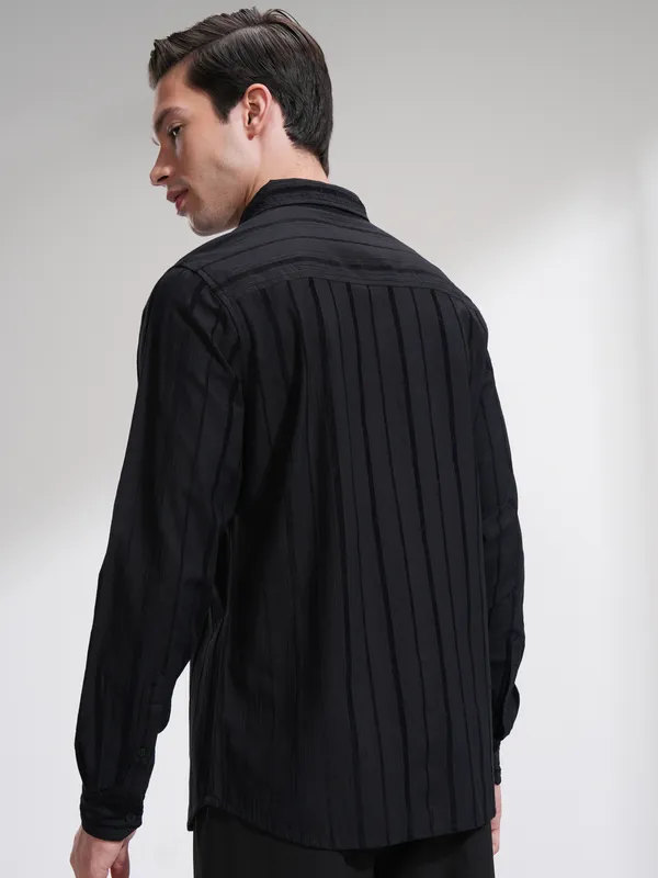 Highlander Men Black Striped Slim Fit Casual Shirt