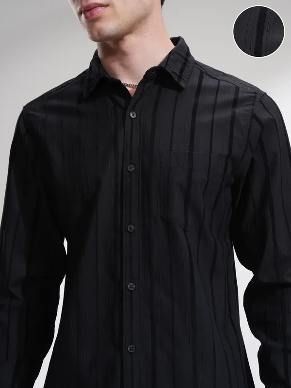 Highlander Men Black Striped Slim Fit Casual Shirt